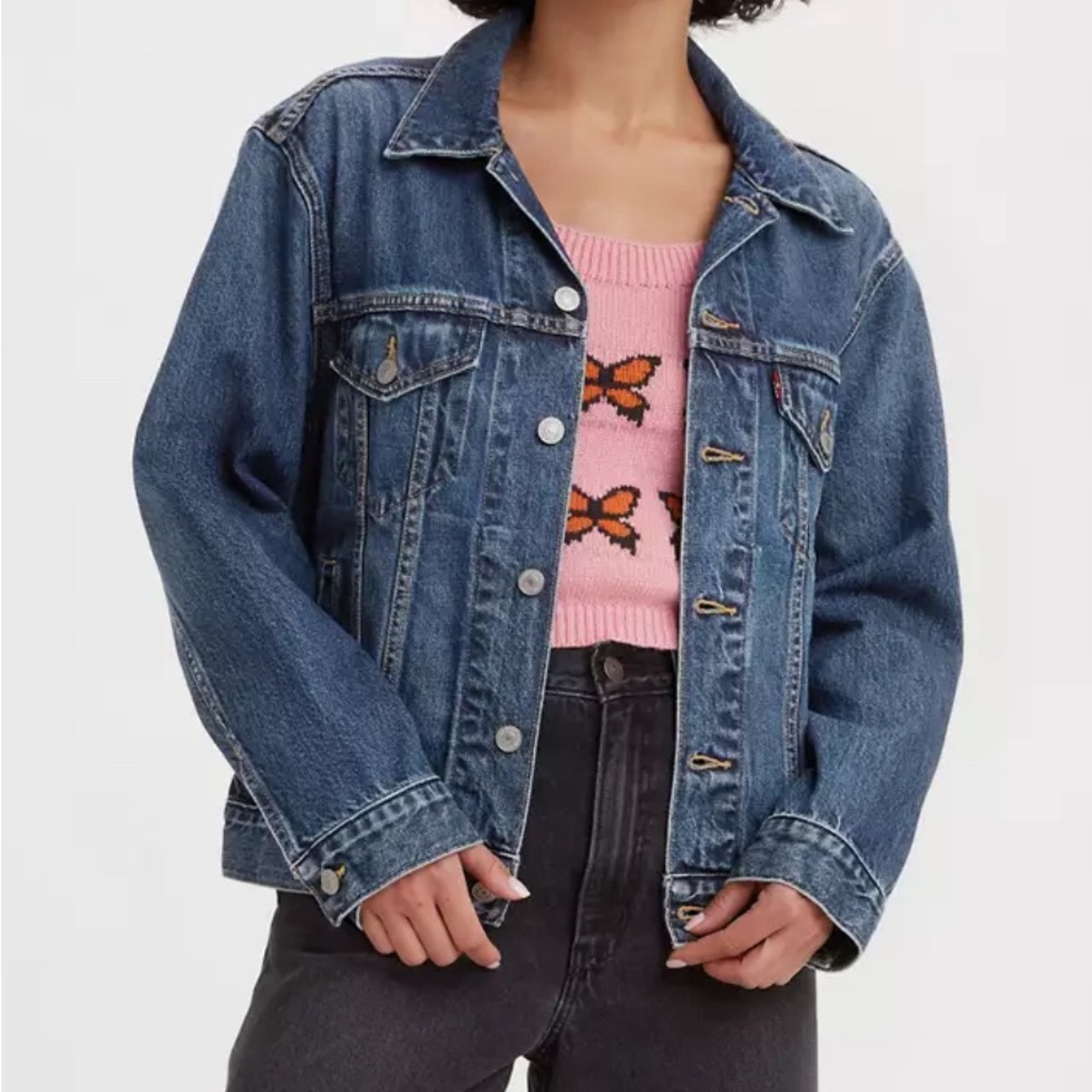Levi & Strauss Dark Blue Jean Jacket.Bronze buttonsSize:2xl(runs like a Small)